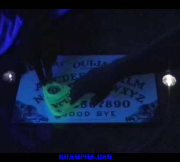 Những Phong Tục Đón Năm Mới Kỳ Quặc Nhất Thế Giới Những Phong Tục Đón Năm Mới Kỳ Quặc Nhất Thế Giới