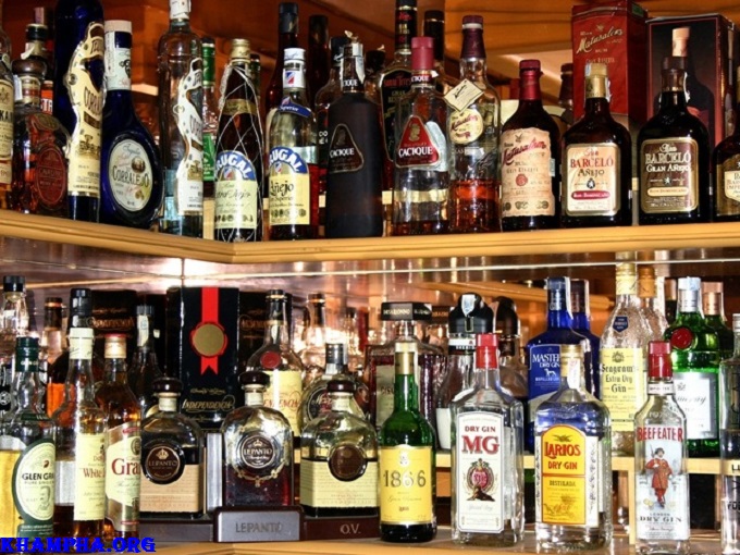 Tại Sao Thường Bị Đau Đầu Sau Khi Say Rượu Bia? Tại Sao Thường Bị Đau Đầu Sau Khi Say Rượu Bia?